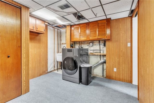 660 Surfside Dr, Plum Boro, PA 15239