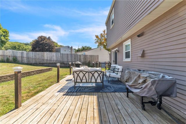 660 Surfside Dr, Plum Boro, PA 15239