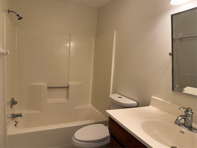 702 COUNTRY LANE NE 702, Winter Haven, FL 33881