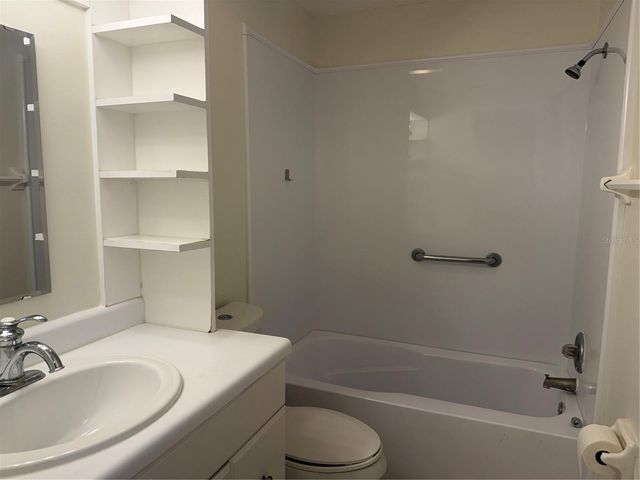 702 COUNTRY LANE NE 702, Winter Haven, FL 33881