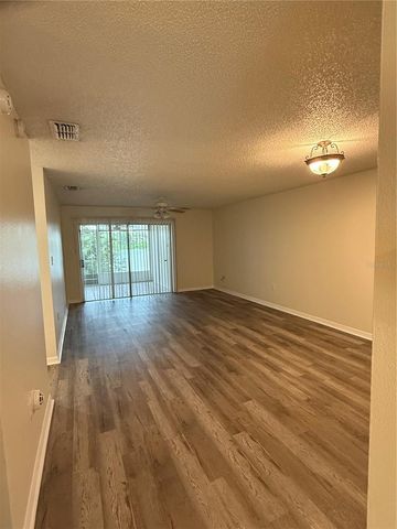 702 COUNTRY LANE NE 702, Winter Haven, FL 33881