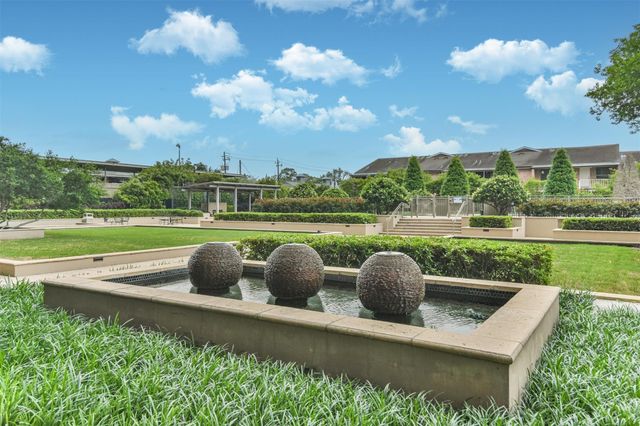 2200 Willowick Road 2H, Houston, TX 77027