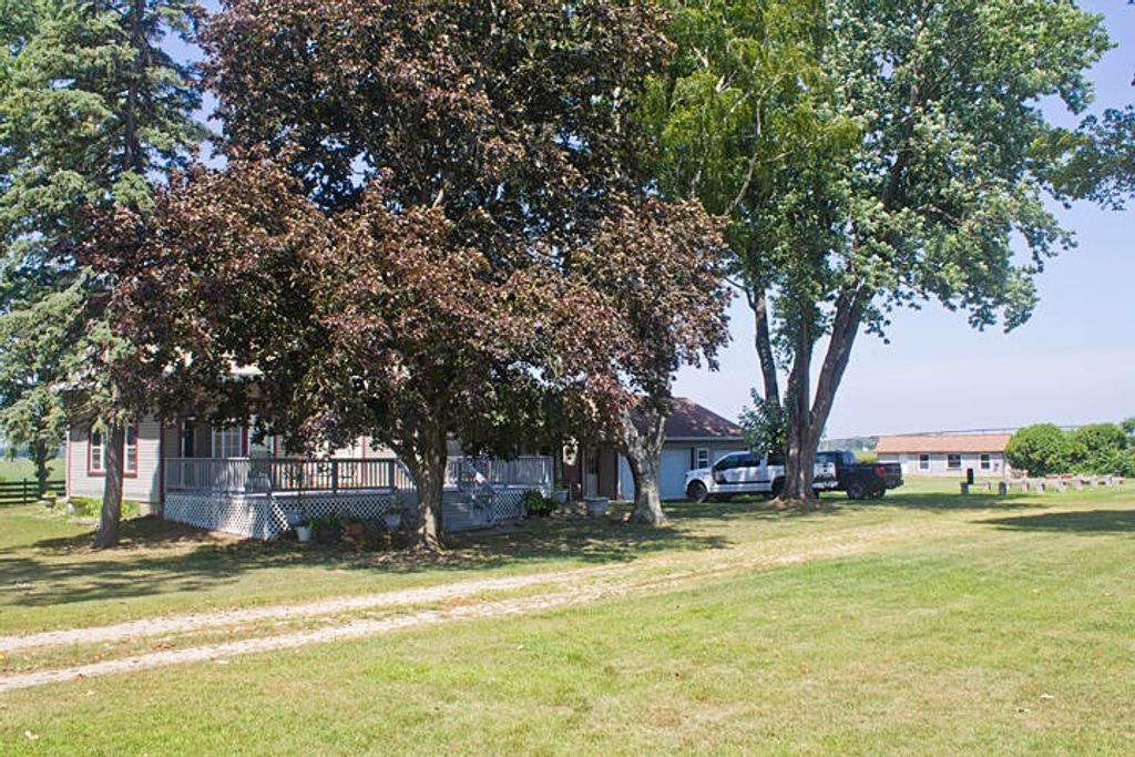 25544 Gage Street, Dowagiac, MI 49047