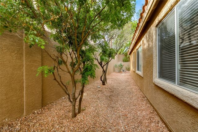 2321 Stone Glen Lane, Las Vegas, NV 89134