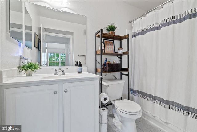 13052 MARCEY CREEK RD #13052, Herndon, VA 20171