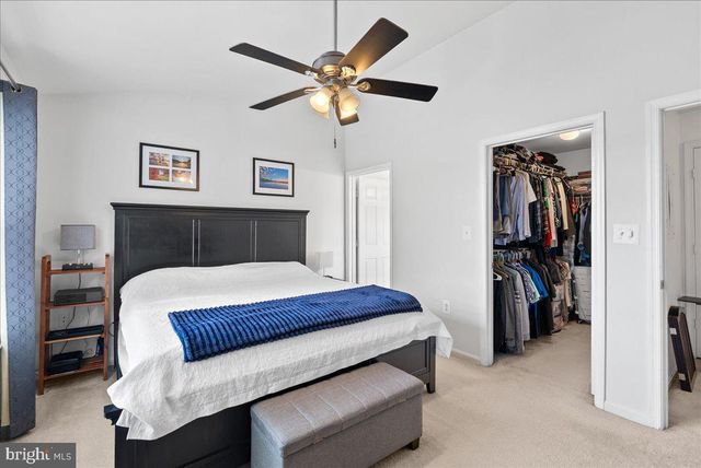 13052 MARCEY CREEK RD #13052, Herndon, VA 20171