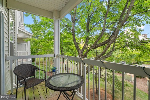 13052 MARCEY CREEK RD #13052, Herndon, VA 20171