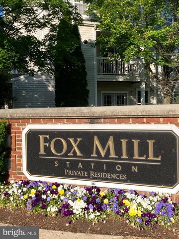 13052 MARCEY CREEK RD #13052, Herndon, VA 20171