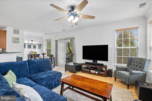 13052 MARCEY CREEK RD #13052, Herndon, VA 20171