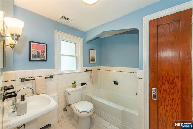 384 Essex Avenue, Bloomfield, NJ 07003