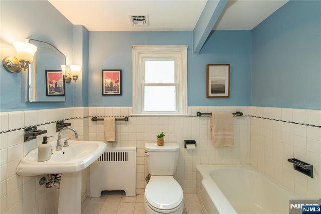 384 Essex Avenue, Bloomfield, NJ 07003