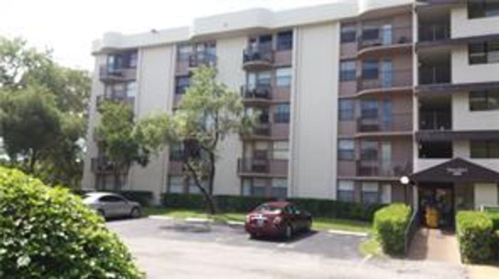 2701 RIVERSIDE Drive 105-B, Coral Springs, FL 33065