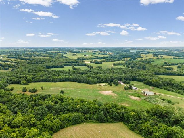 19618 Neth Road, Trimble, MO 64492