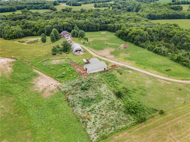19618 Neth Road, Trimble, MO 64492