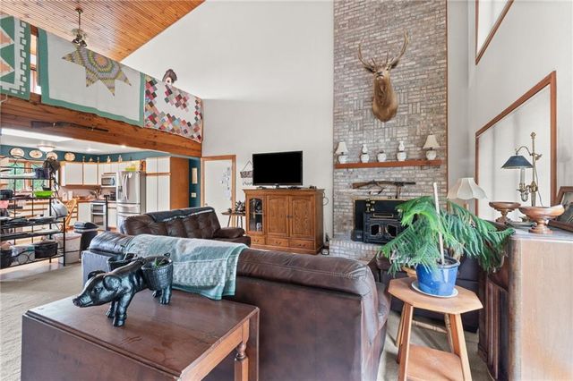 19618 Neth Road, Trimble, MO 64492