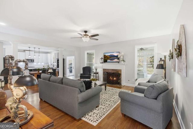 435 Oak Forest Drive, Dawsonville, GA 30534