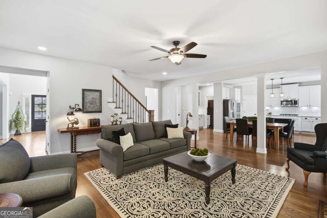 435 Oak Forest Drive, Dawsonville, GA 30534