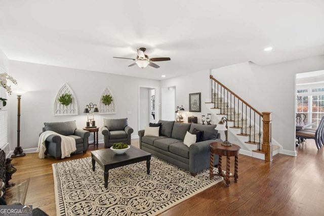 435 Oak Forest Drive, Dawsonville, GA 30534