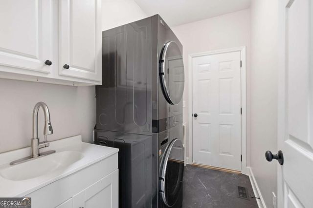 435 Oak Forest Drive, Dawsonville, GA 30534