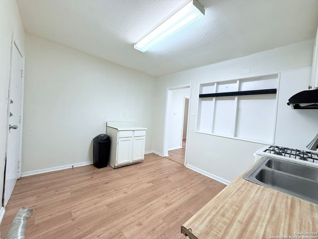 247 E Baylor, San Antonio, TX 78204