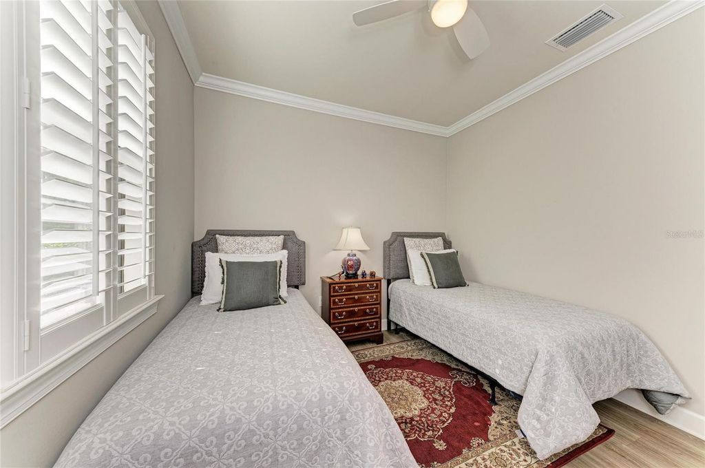 Image 38 of property listing at 6925 CHESTER TRAIL, Bradenton, FL 34202