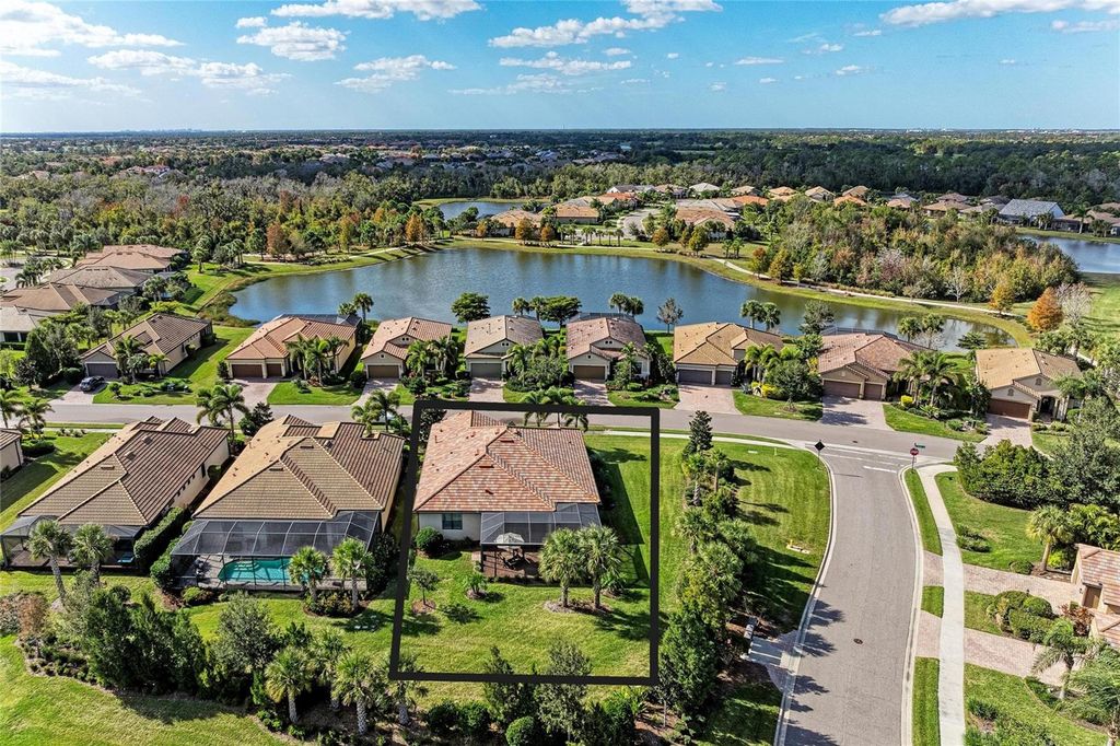 Image 5 of property listing at 6925 CHESTER TRAIL, Bradenton, FL 34202