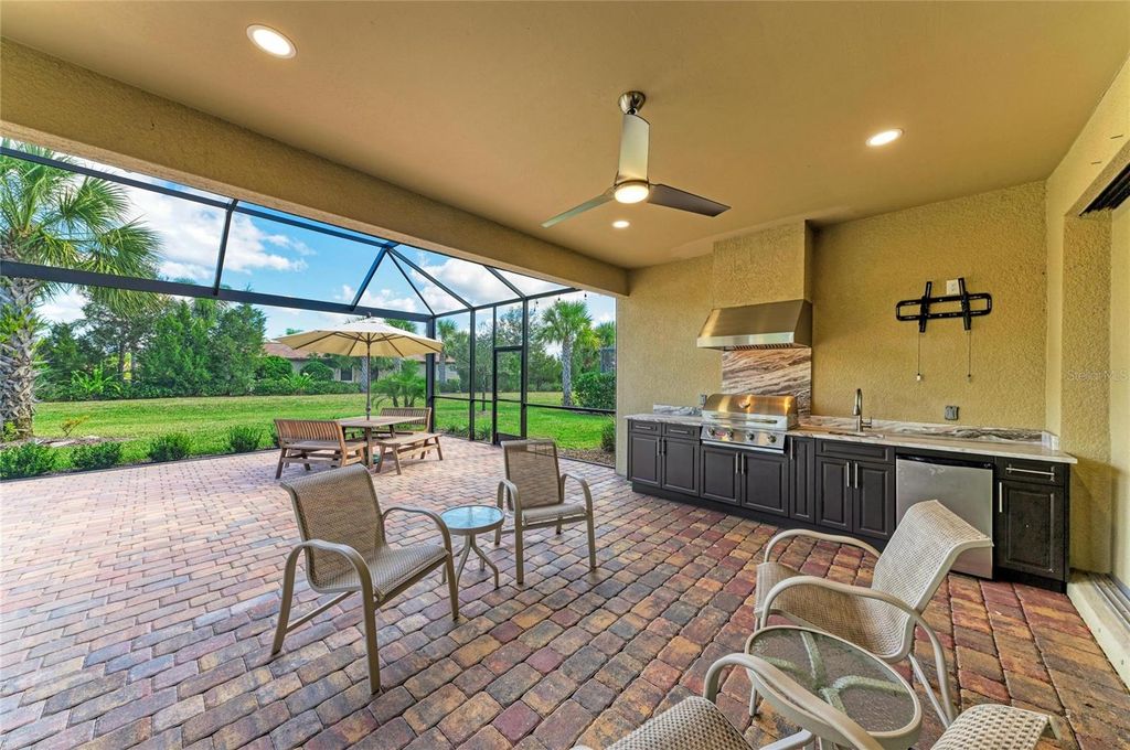 Image 41 of property listing at 6925 CHESTER TRAIL, Bradenton, FL 34202