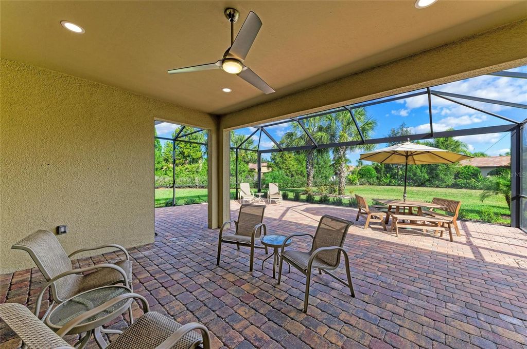 Image 43 of property listing at 6925 CHESTER TRAIL, Bradenton, FL 34202