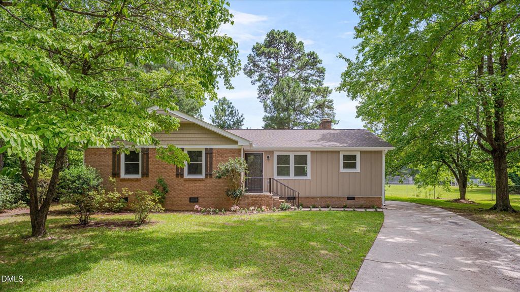 411 S Montreal Court, Cary, NC 27511