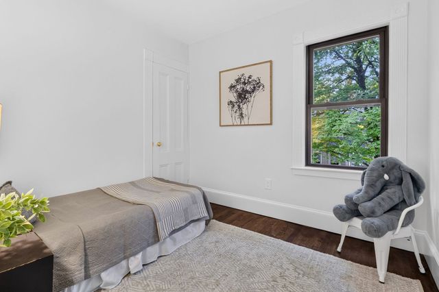 122 Winn St, Woburn, MA 01801