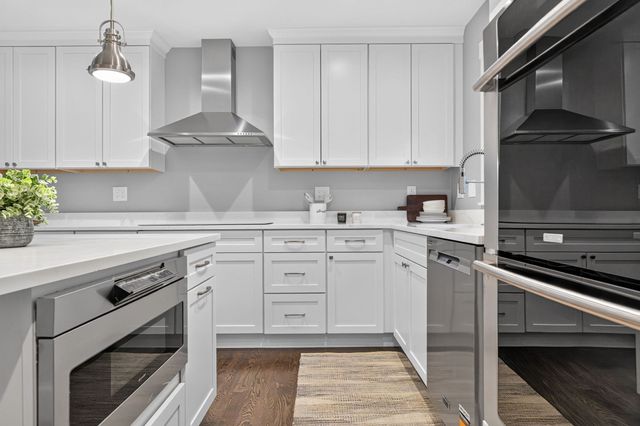 122 Winn St, Woburn, MA 01801