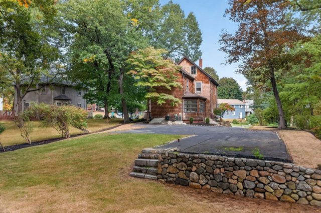 122 Winn St, Woburn, MA 01801