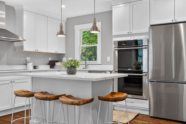 122 Winn St, Woburn, MA 01801