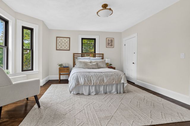 122 Winn St, Woburn, MA 01801