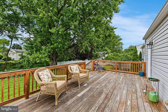 17 CAXTON DR, New Castle, DE 19720