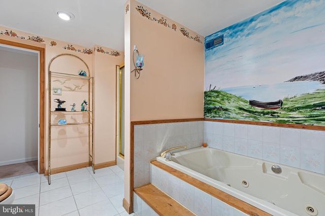 17 CAXTON DR, New Castle, DE 19720