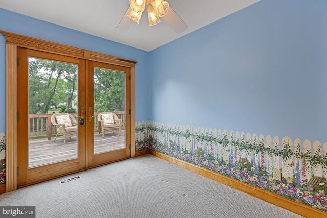 17 CAXTON DR, New Castle, DE 19720