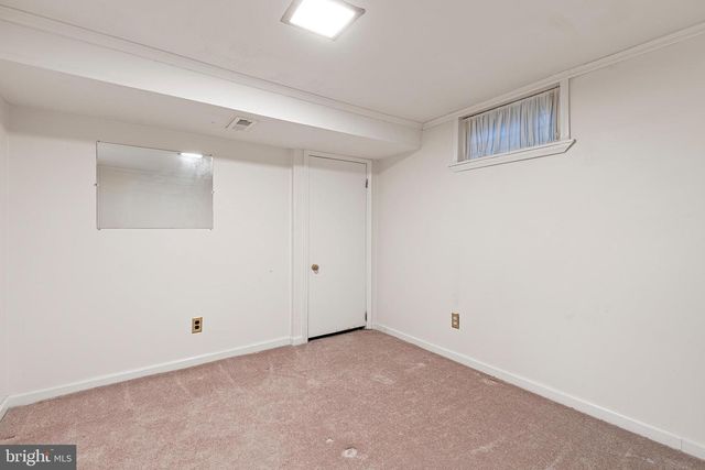 17 CAXTON DR, New Castle, DE 19720