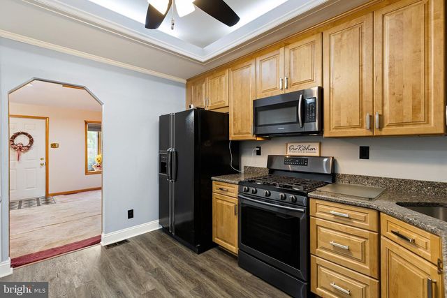17 CAXTON DR, New Castle, DE 19720