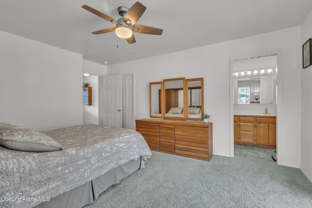 8057 N Vogt Rd, Hauser, ID 83854