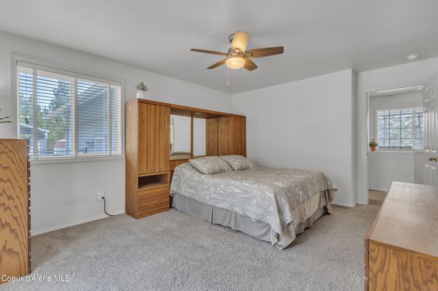 8057 N Vogt Rd, Hauser, ID 83854