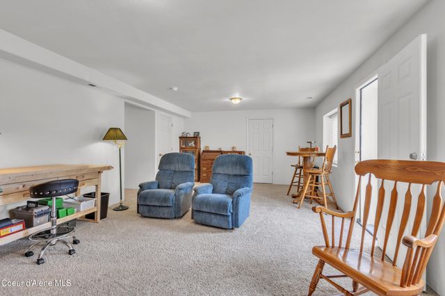 8057 N Vogt Rd, Hauser, ID 83854