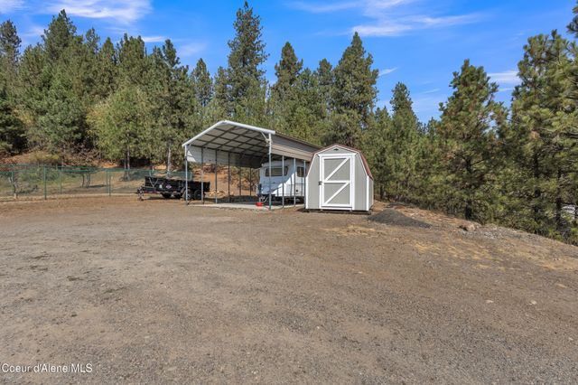 8057 N Vogt Rd, Hauser, ID 83854