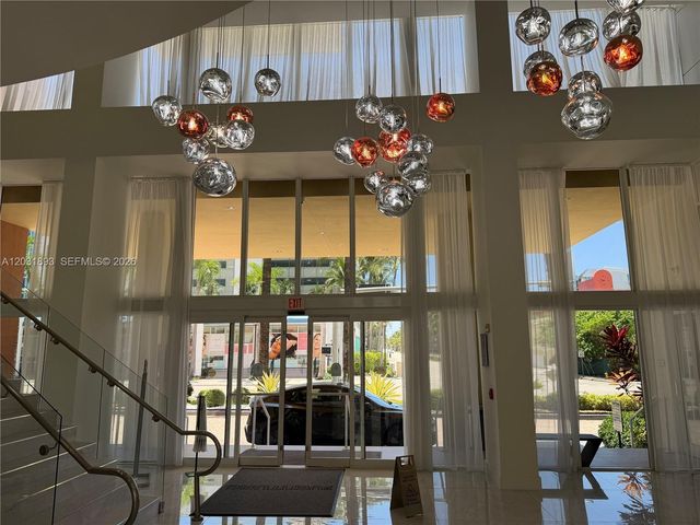 18800 NE 29th Avenue 405, Aventura, FL 33180