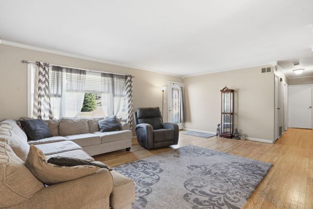 3900 28th Street, Rock Island, IL 61201