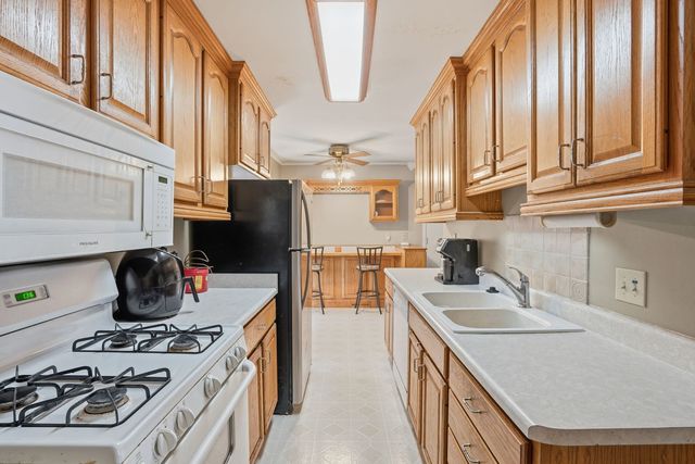 3900 28th Street, Rock Island, IL 61201