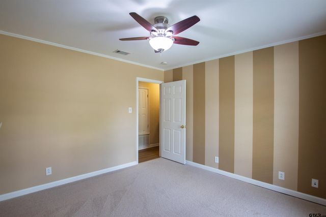 604 Hampshire St, Longview, TX 75605