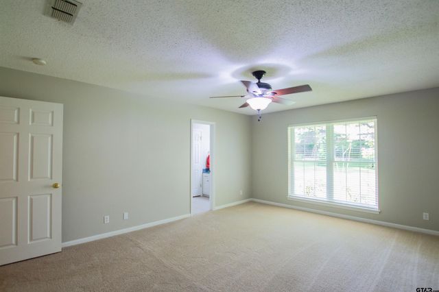 604 Hampshire St, Longview, TX 75605