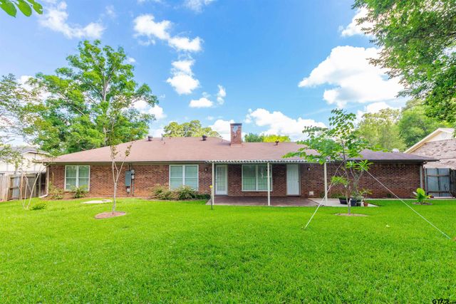 604 Hampshire St, Longview, TX 75605