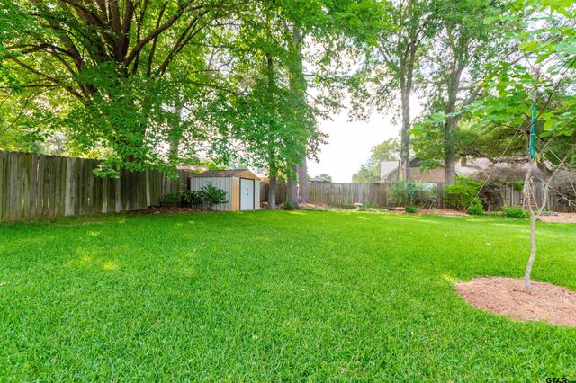 604 Hampshire St, Longview, TX 75605